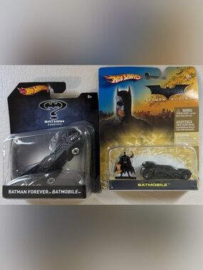 Hot Wheels Batmobile Lot Batman Forever & Batman Begins Micro Figure 2pc NIB
